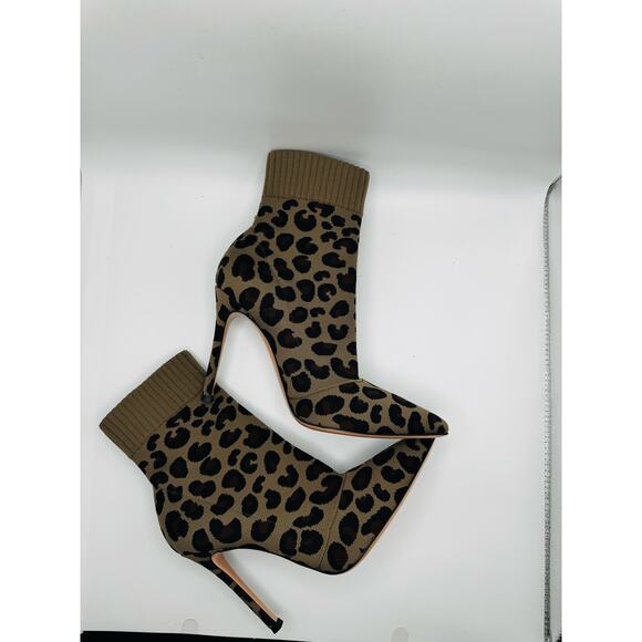 Gianvito Rossi Gray Leopard Print Knit Stretch Bootie  size 39.5 - Picture 6 of 12
